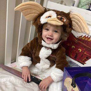 Meet your Posher, Thaila